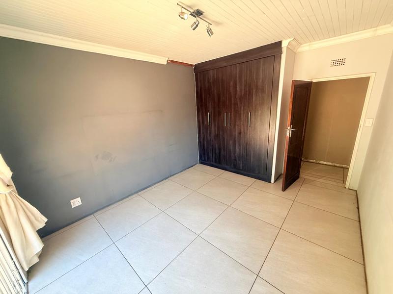 4 Bedroom Property for Sale in Flora Gardens Gauteng