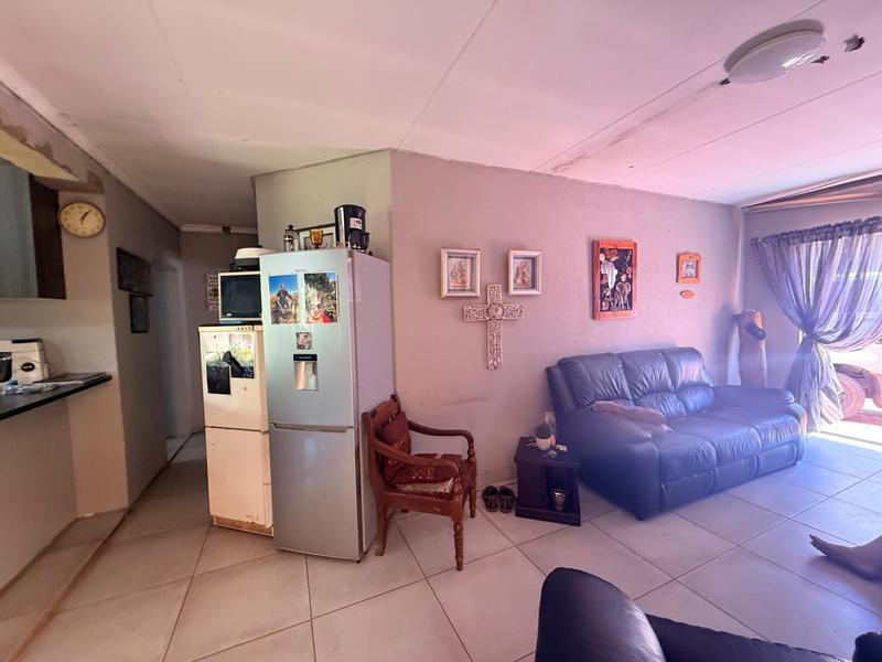 4 Bedroom Property for Sale in Flora Gardens Gauteng