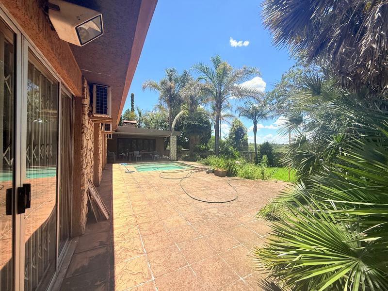 4 Bedroom Property for Sale in Flora Gardens Gauteng