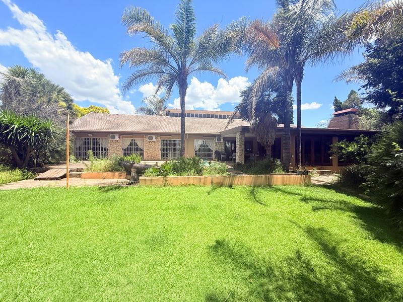 4 Bedroom Property for Sale in Flora Gardens Gauteng