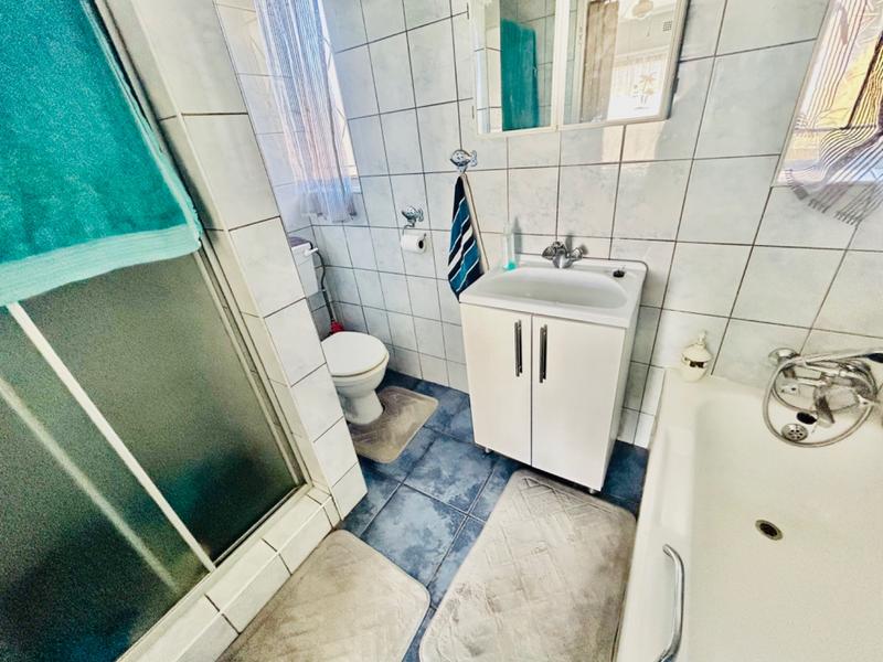 3 Bedroom Property for Sale in Flora Gardens Gauteng