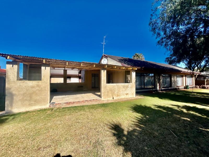 3 Bedroom Property for Sale in Flora Gardens Gauteng