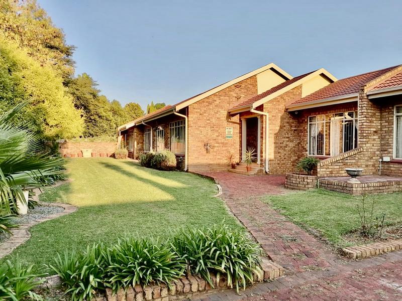 4 Bedroom Property for Sale in Flora Gardens Gauteng