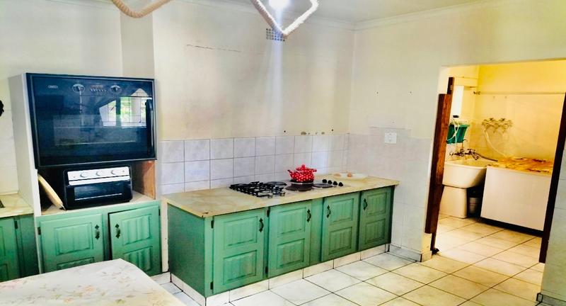 4 Bedroom Property for Sale in Flora Gardens Gauteng