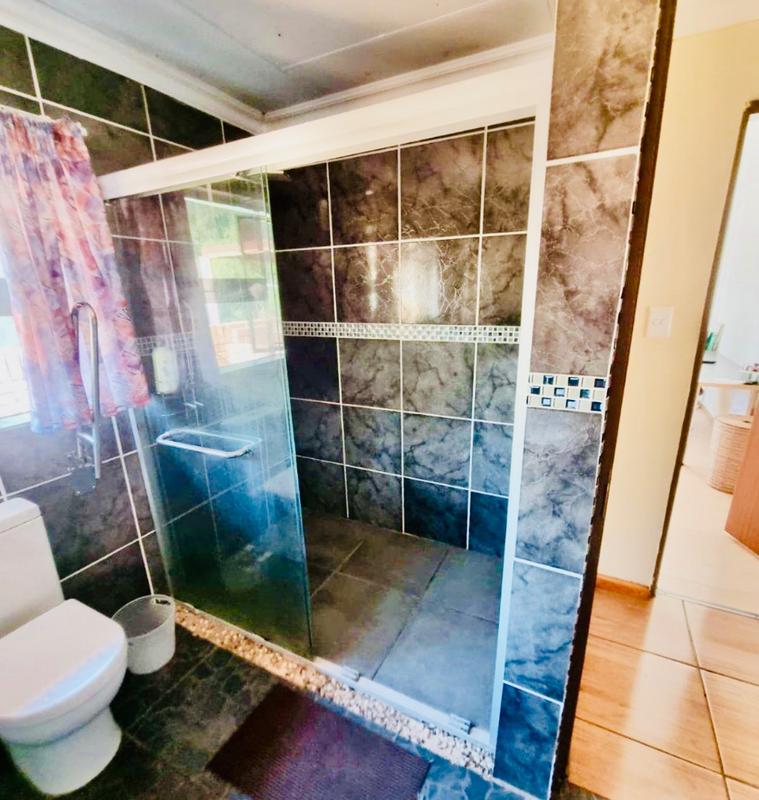 4 Bedroom Property for Sale in Flora Gardens Gauteng