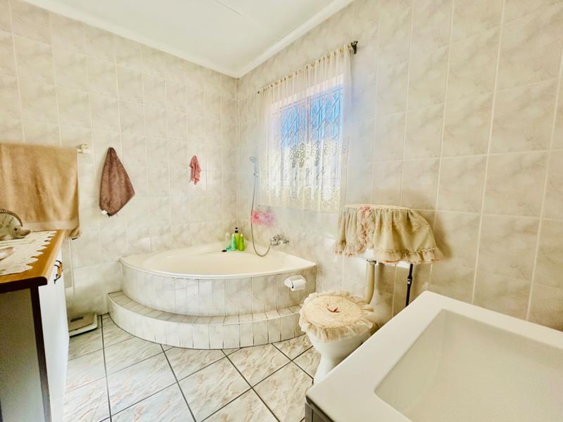 3 Bedroom Property for Sale in Vanderbijlpark CE 1 Gauteng