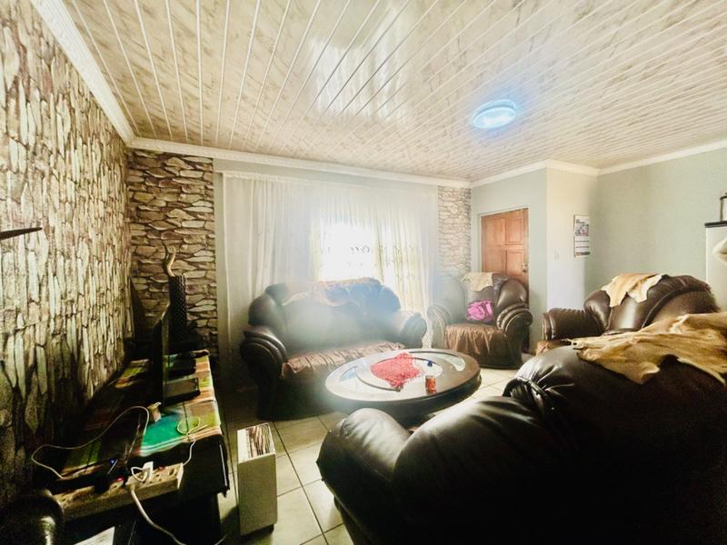 2 Bedroom Property for Sale in Vanderbijlpark CE 4 Gauteng