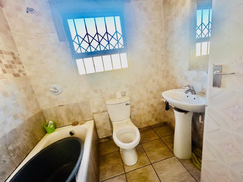 2 Bedroom Property for Sale in Vanderbijlpark CE 4 Gauteng