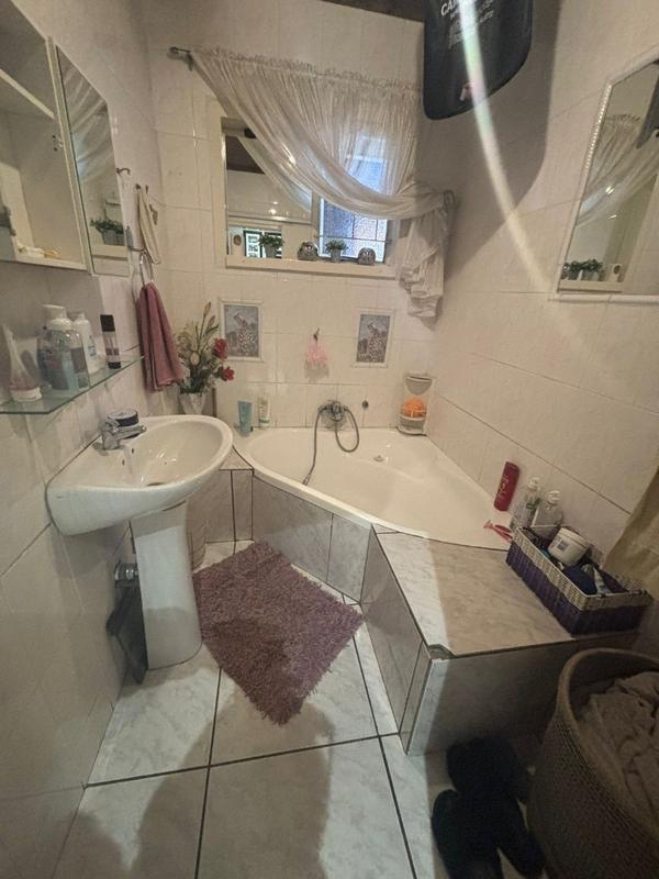 4 Bedroom Property for Sale in Vanderbijlpark CW 1 Gauteng