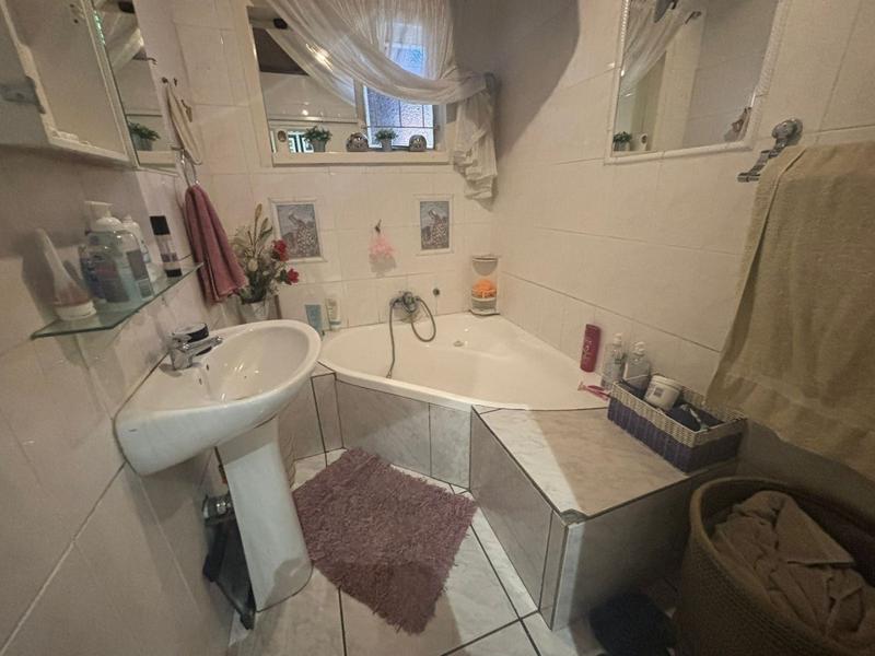 4 Bedroom Property for Sale in Vanderbijlpark CW 1 Gauteng