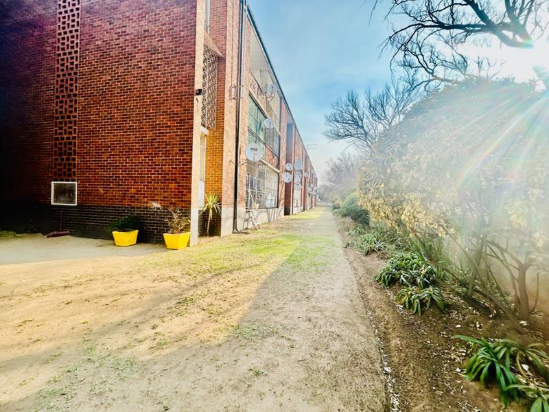 2 Bedroom Property for Sale in Vanderbijlpark CW 1 Gauteng