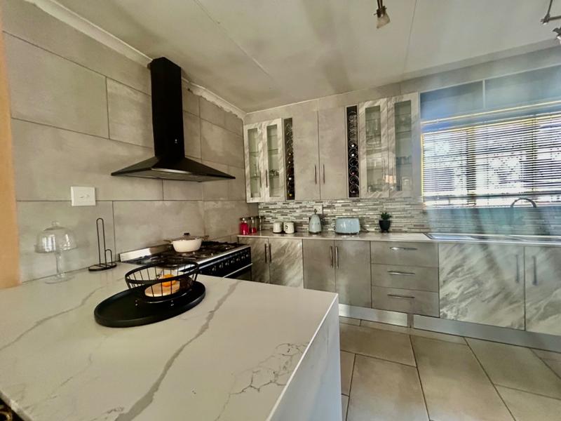 3 Bedroom Property for Sale in Vanderbijlpark CW Gauteng