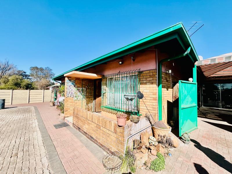 5 Bedroom Property for Sale in Vanderbijlpark CW 3 Gauteng