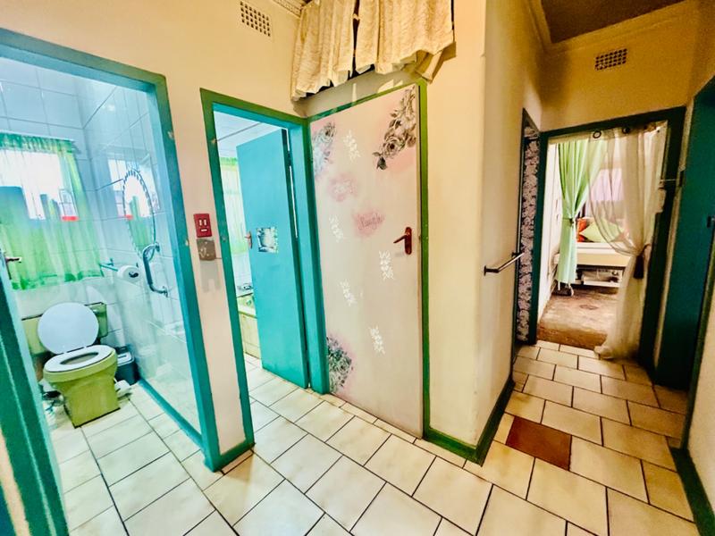 5 Bedroom Property for Sale in Vanderbijlpark CW 3 Gauteng