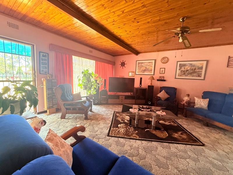 3 Bedroom Property for Sale in Vanderbijlpark CW 4 Gauteng
