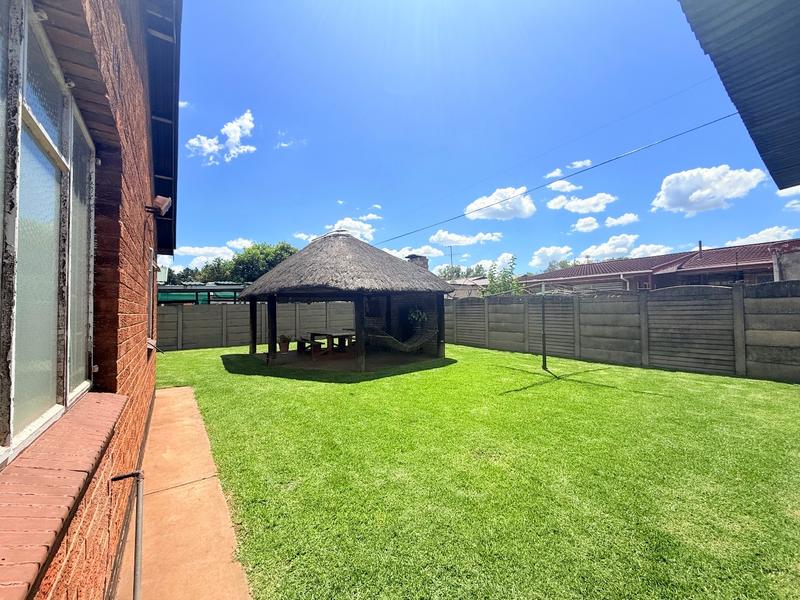 3 Bedroom Property for Sale in Vanderbijlpark CW 4 Gauteng