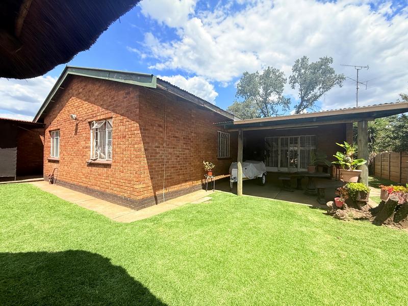 3 Bedroom Property for Sale in Vanderbijlpark CW 4 Gauteng