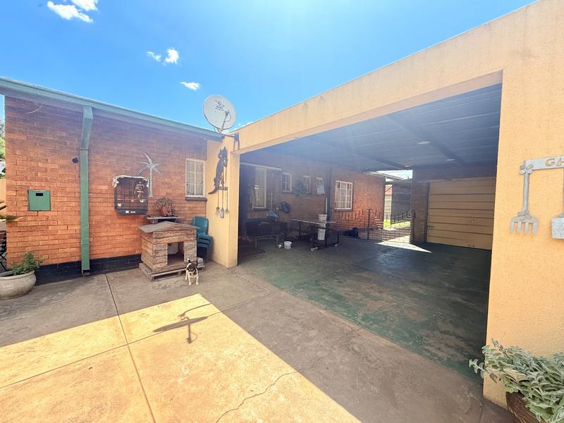 3 Bedroom Property for Sale in Vanderbijlpark CW 4 Gauteng