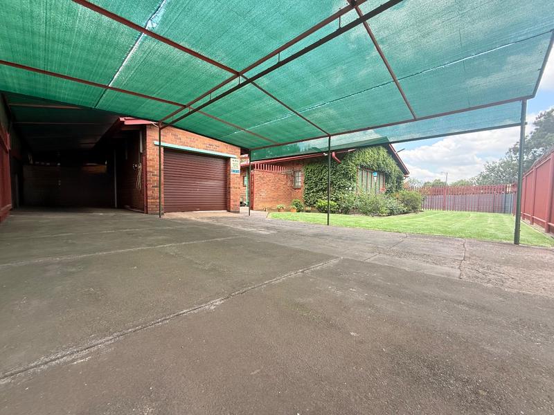 3 Bedroom Property for Sale in Vanderbijlpark CW 4 Gauteng