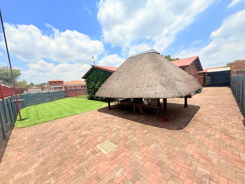 3 Bedroom Property for Sale in Vanderbijlpark CW 4 Gauteng
