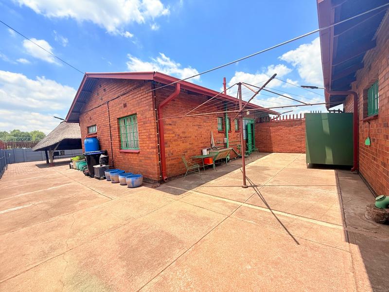 3 Bedroom Property for Sale in Vanderbijlpark CW 4 Gauteng
