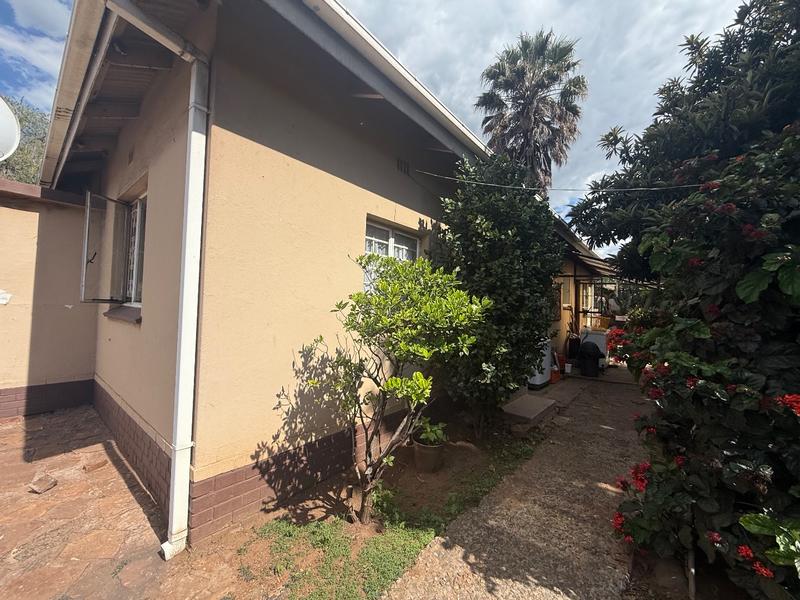 8 Bedroom Property for Sale in Vanderbijlpark CW 5 Gauteng