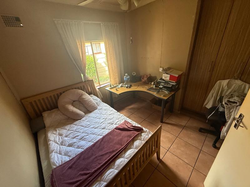 3 Bedroom Property for Sale in Vanderbijlpark Cw 6 Gauteng