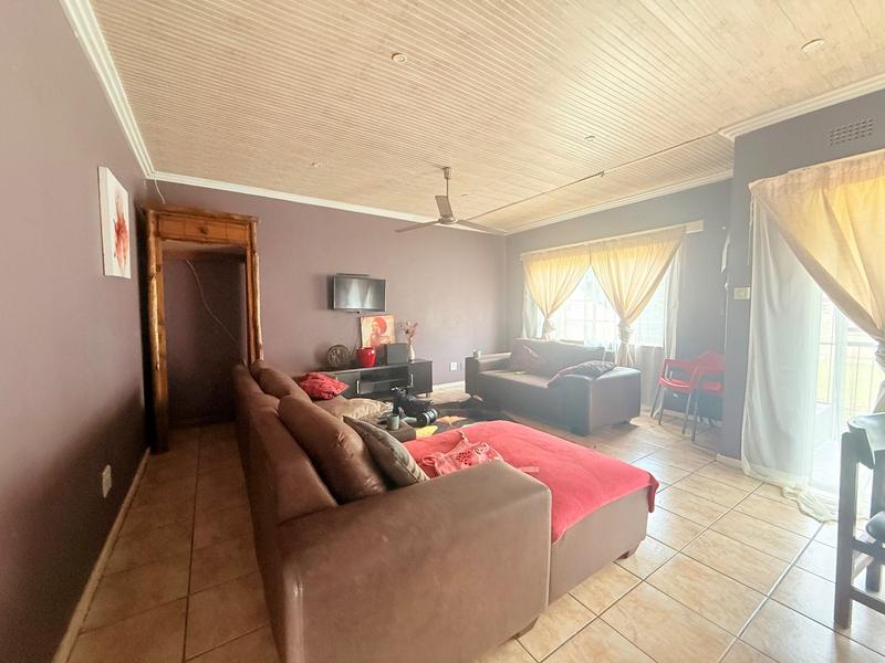2 Bedroom Property for Sale in Vanderbijlpark Cw 6 Gauteng