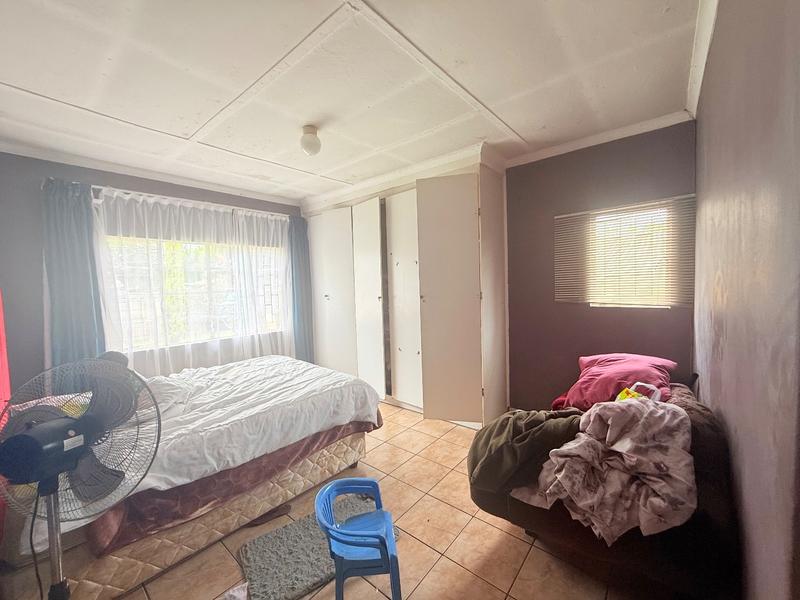 2 Bedroom Property for Sale in Vanderbijlpark Cw 6 Gauteng