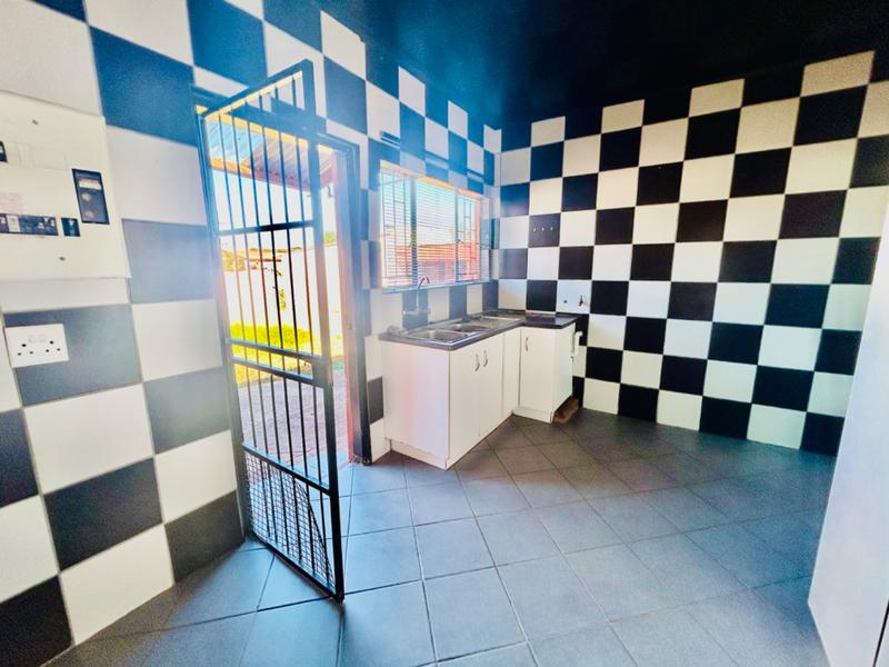 2 Bedroom Property for Sale in Vanderbijlpark Cw 6 Gauteng