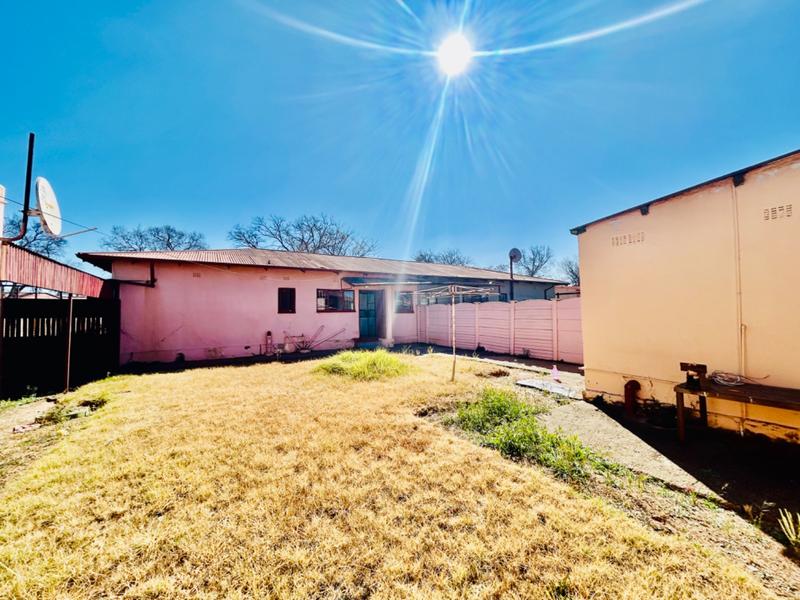 2 Bedroom Property for Sale in Vanderbijlpark Cw 6 Gauteng