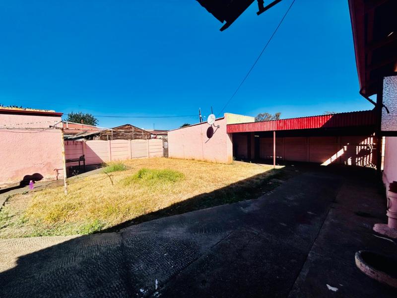 2 Bedroom Property for Sale in Vanderbijlpark Cw 6 Gauteng