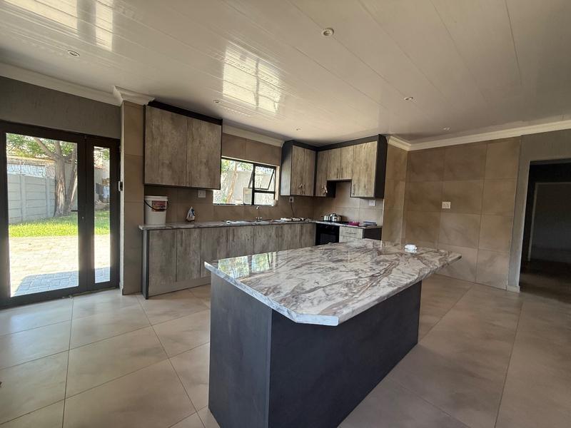 3 Bedroom Property for Sale in Vanderbijlpark Cw 6 Gauteng