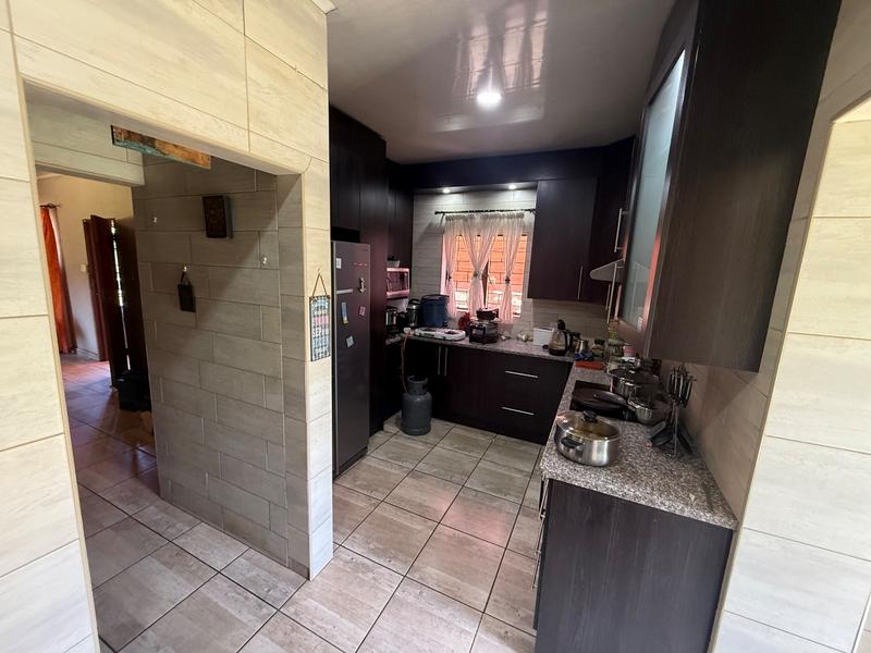 3 Bedroom Property for Sale in Vanderbijlpark Cw 6 Gauteng