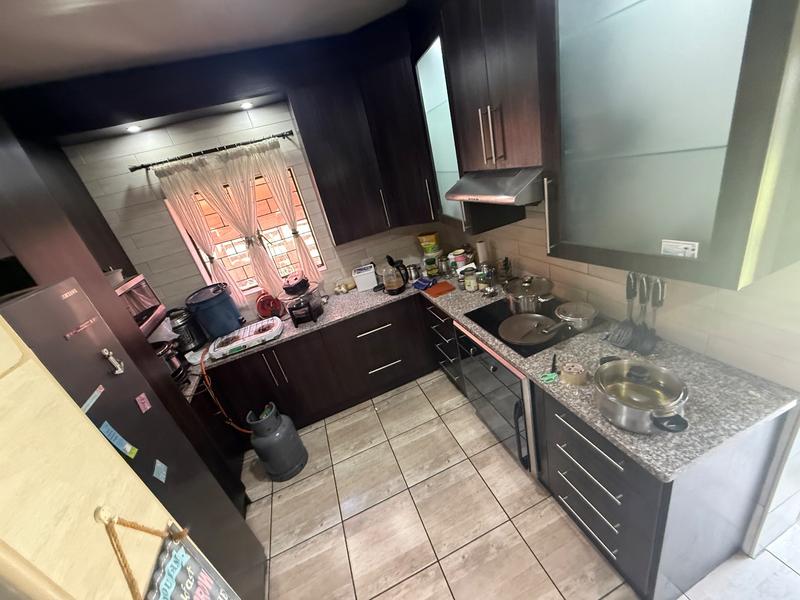 3 Bedroom Property for Sale in Vanderbijlpark Cw 6 Gauteng