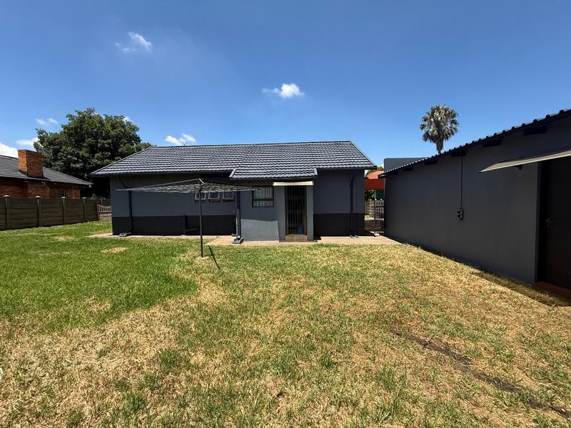 3 Bedroom Property for Sale in Vanderbijlpark Cw 6 Gauteng
