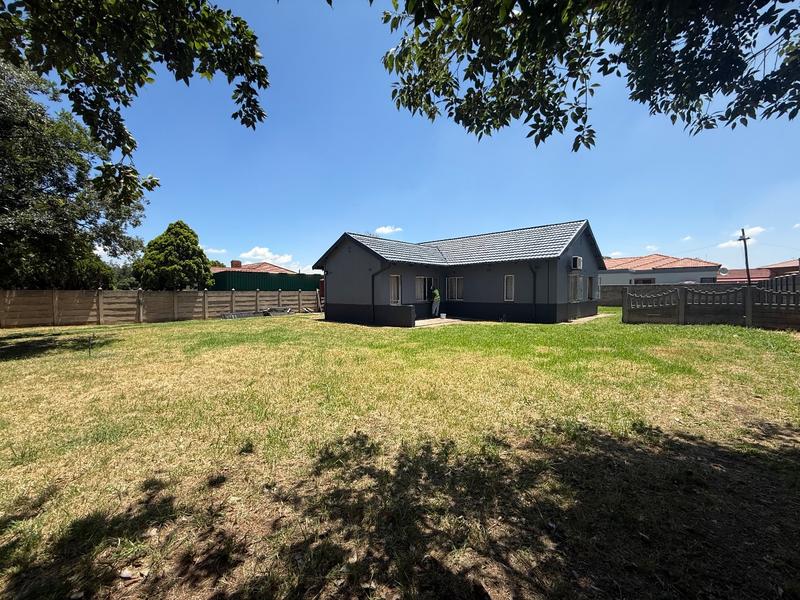 3 Bedroom Property for Sale in Vanderbijlpark Cw 6 Gauteng
