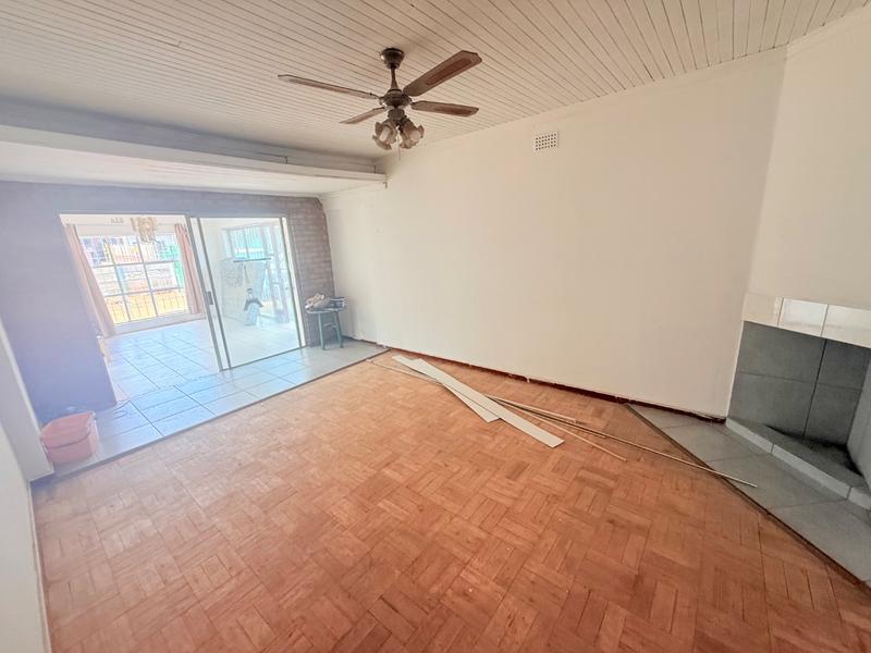 3 Bedroom Property for Sale in Vanderbijlpark Cw 6 Gauteng