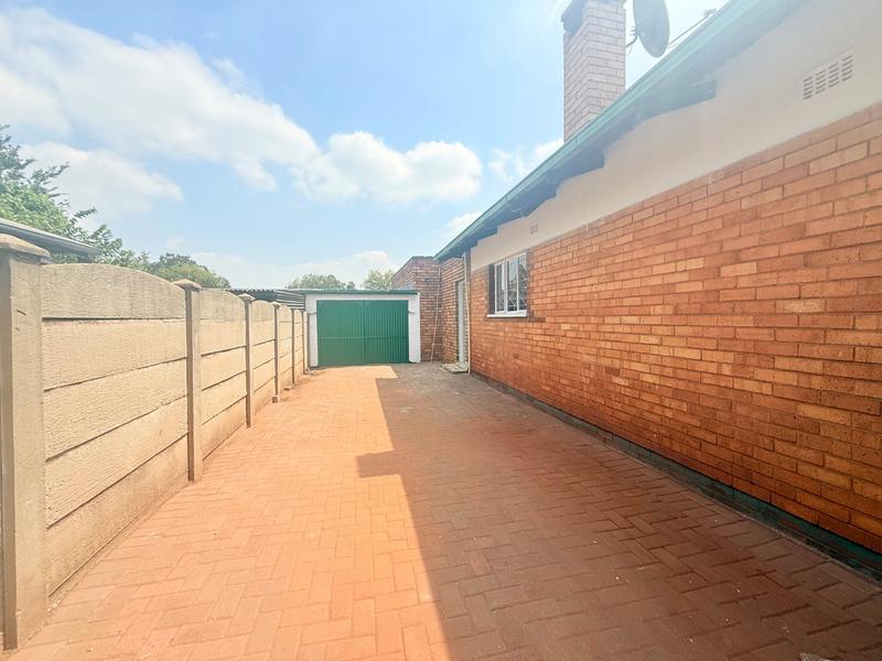 3 Bedroom Property for Sale in Vanderbijlpark Cw 6 Gauteng