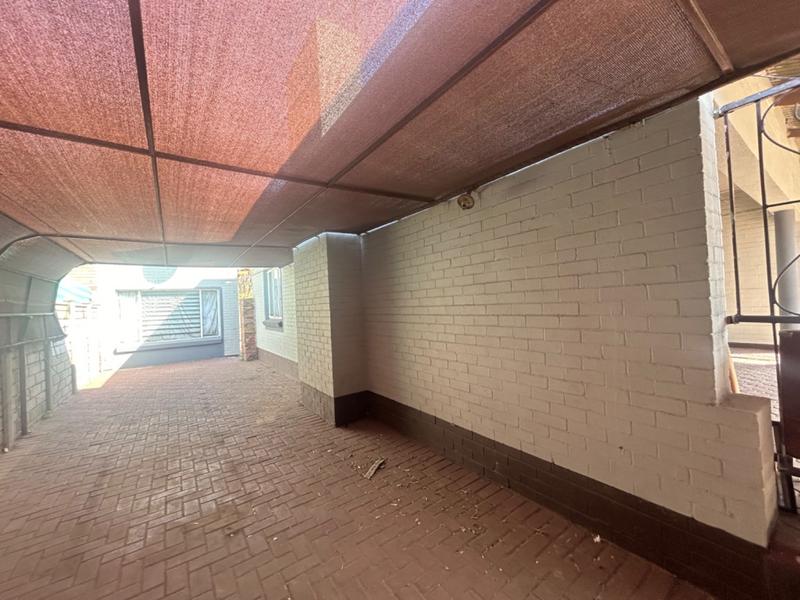 6 Bedroom Property for Sale in Vanderbijlpark Cw 6 Gauteng