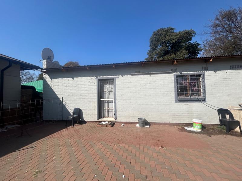 6 Bedroom Property for Sale in Vanderbijlpark Cw 6 Gauteng