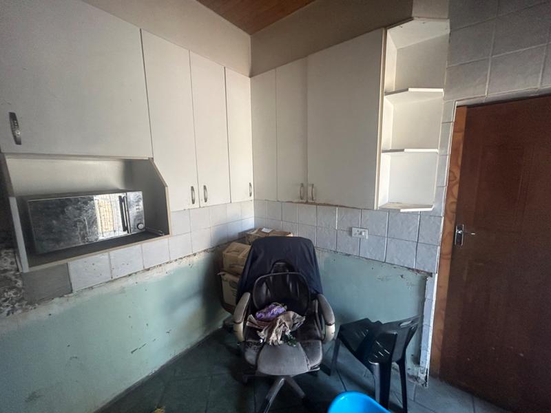 6 Bedroom Property for Sale in Vanderbijlpark Cw 6 Gauteng