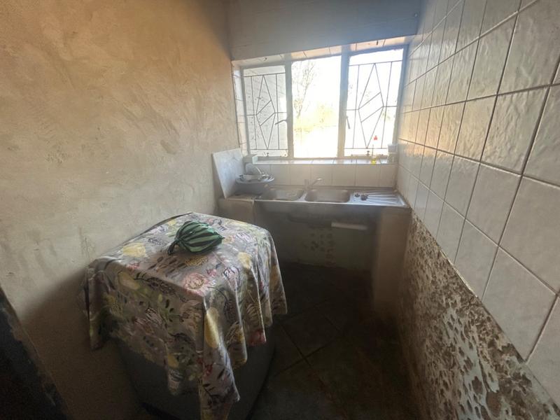 6 Bedroom Property for Sale in Vanderbijlpark Cw 6 Gauteng