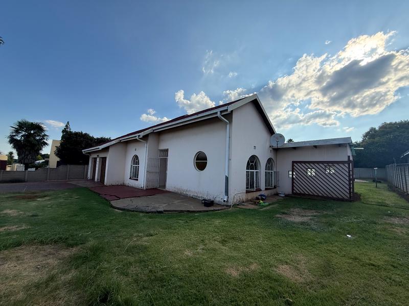 4 Bedroom Property for Sale in Vanderbijlpark SE 3 Gauteng