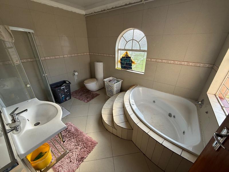 4 Bedroom Property for Sale in Vanderbijlpark SE 3 Gauteng