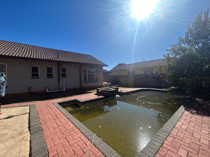 3 Bedroom Property for Sale in Vanderbijlpark SE 6 Gauteng