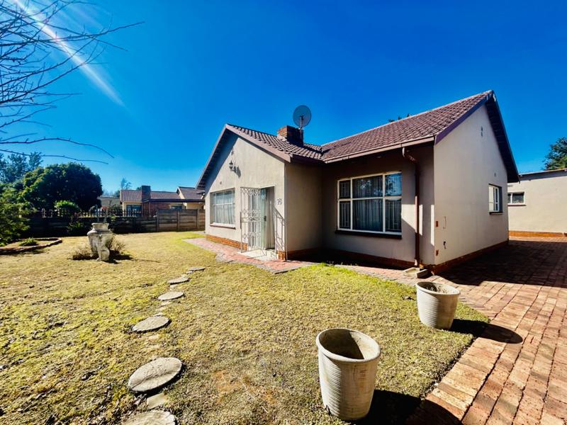 3 Bedroom Property for Sale in Vanderbijlpark SE 6 Gauteng
