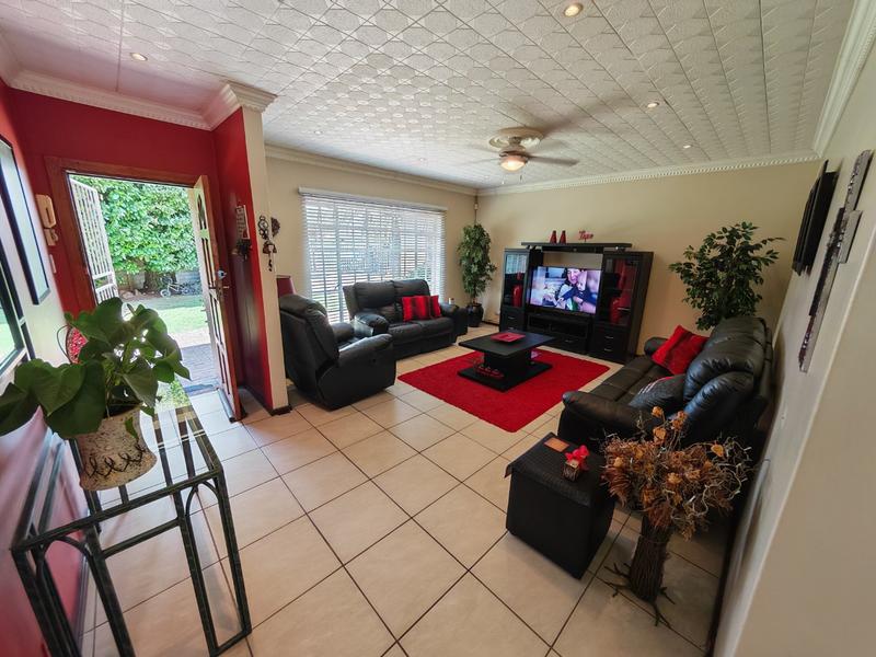 3 Bedroom Property for Sale in Vanderbijlpark SE 6 Gauteng