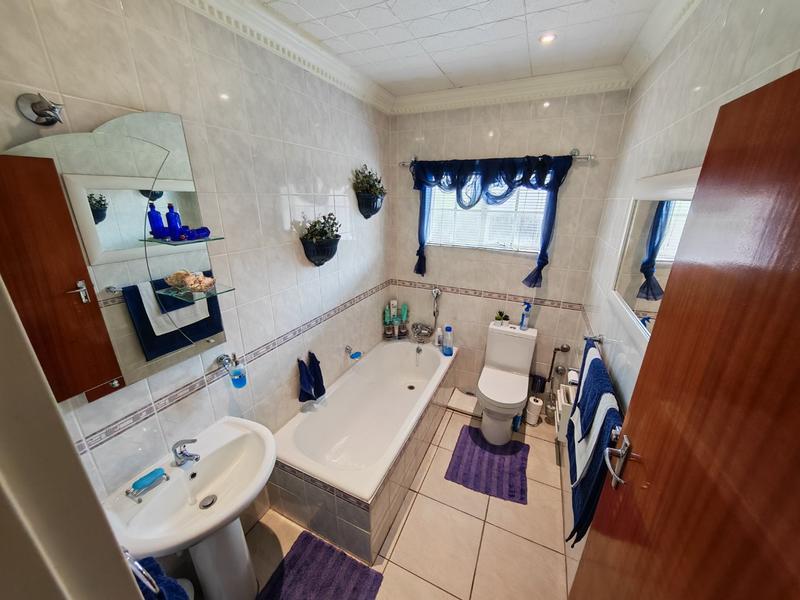 3 Bedroom Property for Sale in Vanderbijlpark SE 6 Gauteng