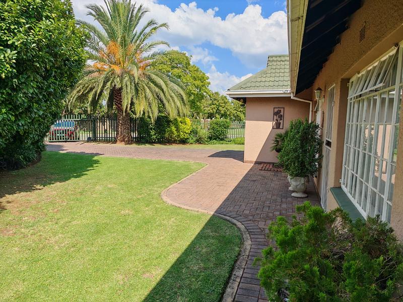 3 Bedroom Property for Sale in Vanderbijlpark SE 6 Gauteng